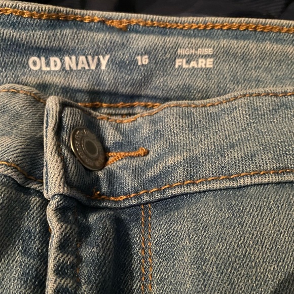 Old navy jeans 👖💙 - Picture 2 of 2